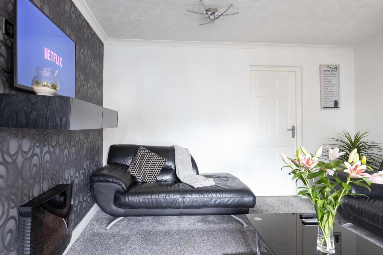 Capri 13 Sa - 3 Bedroom House Close To Loughborough University, Ev Car Facilities, Free Parking, Free Wifi - Ask For Contractor Rates! Exterior foto