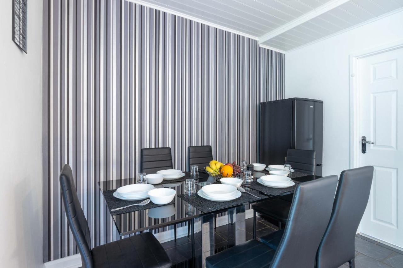 Capri 13 Sa - 3 Bedroom House Close To Loughborough University, Ev Car Facilities, Free Parking, Free Wifi - Ask For Contractor Rates! Exterior foto